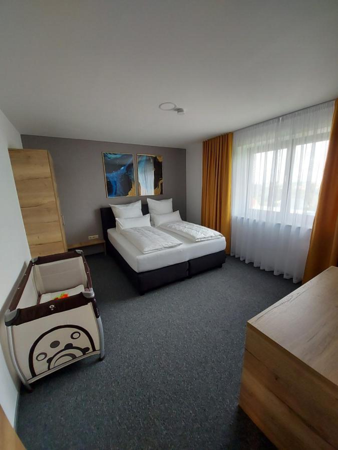 Ferienwohnung Nikolena Pirmasens Ngoại thất bức ảnh